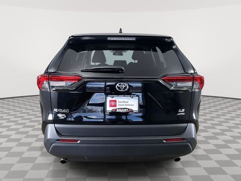 Used 2024 Toyota RAV4 LE image 13