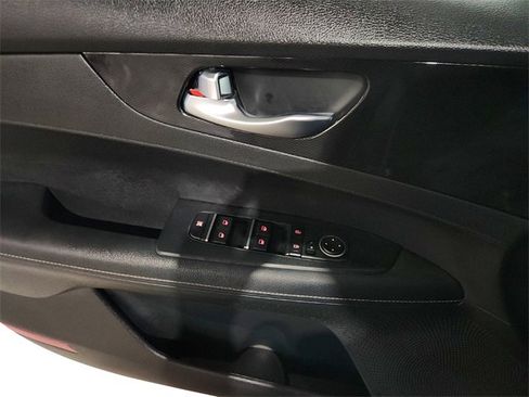 Used 2023 Kia Forte GT-Line image 19