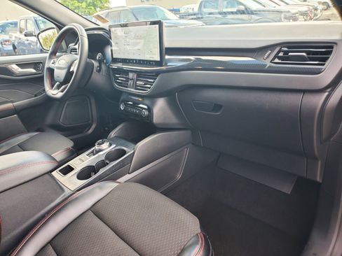 Certified 2024 Ford Escape ST-Line w/ Tech Pack #1 image 19