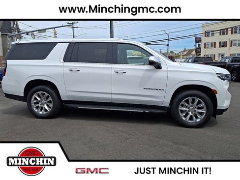 Certified 2023 Chevrolet Suburban Premier AWD/4WD image 5