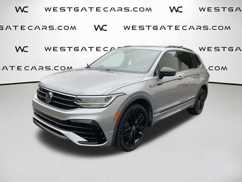 Used 2022 Volkswagen Tiguan SE R-Line image 4