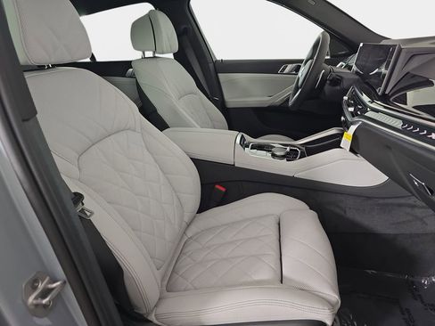 New 2026 BMW X6 xDrive40i w/ Climate Comfort Package AWD/4WD image 9