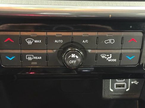 Used 2023 Jeep Compass Limited w/ Elite Group AWD/4WD image 27