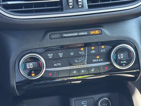 Used 2021 Ford Escape SEL AWD/4WD image 16