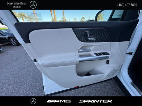 Certified 2025 Mercedes-Benz GLA 250 image 11