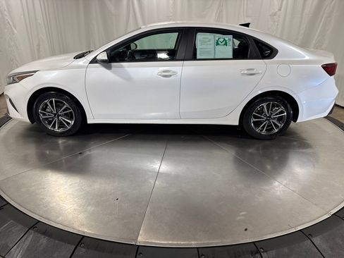 Certified 2023 Kia Forte LXS w/ LXS Technology Package image 6