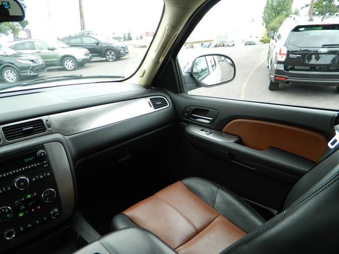 Used 2007 Chevrolet Tahoe LT w/ LT Preferred Equipment Group AWD/4WD image 19