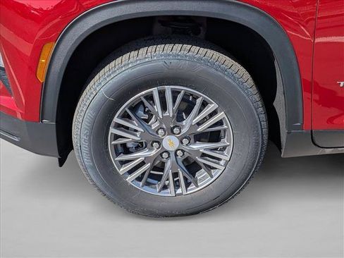 New 2026 Chevrolet Traverse LT w/ LPO, Floor Liner Package FWD image 10