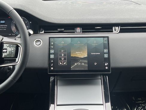 Used 2024 Land Rover Range Rover Evoque S image 41