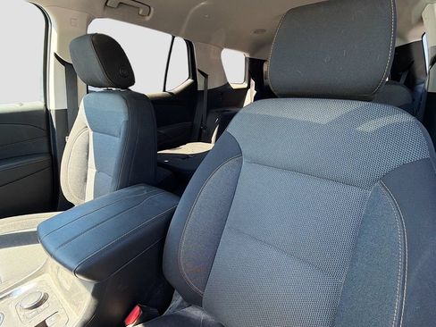 Used 2021 Chevrolet Traverse LT FWD image 11