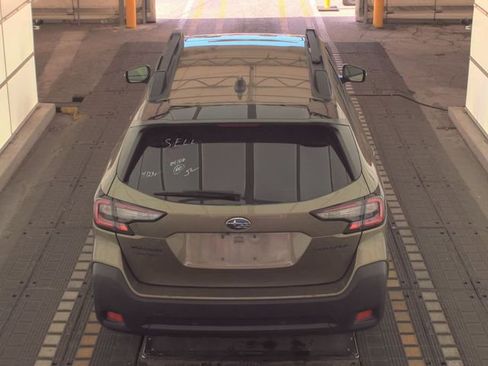 Used 2025 Subaru Outback Onyx Edition AWD/4WD image 5