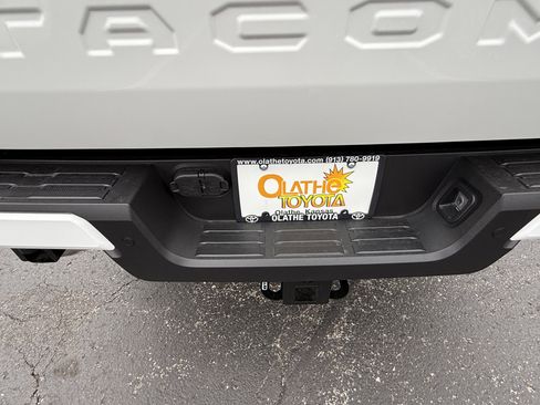 New 2026 Toyota Tacoma TRD Off-Road AWD/4WD image 28