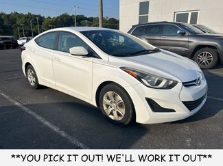 Used 2016 Hyundai Elantra SE image 1