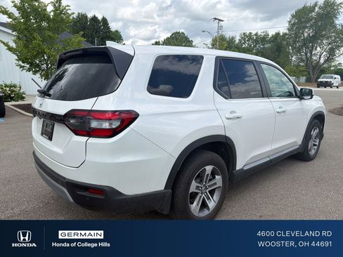 Certified 2025 Honda Pilot EX-L image 6