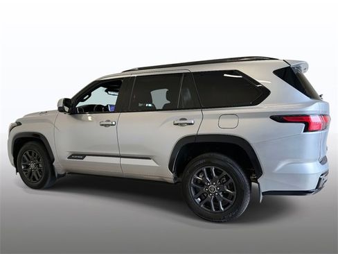 Used 2023 Toyota Sequoia 4WD image 12