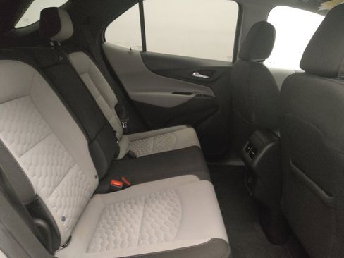 Used 2021 Chevrolet Equinox LS w/ LS Convenience Package image 19