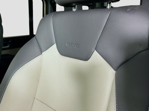 New 2025 INEOS Grenadier Fieldmaster Edition AWD/4WD image 40