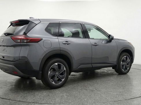 Used 2025 Nissan Rogue SV AWD/4WD image 9