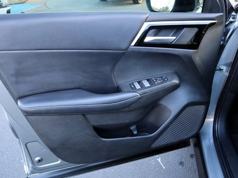 Used 2024 Mitsubishi Outlander SE Black Edition image 29