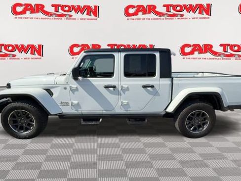 Used 2023 Jeep Gladiator Overland AWD/4WD image 5