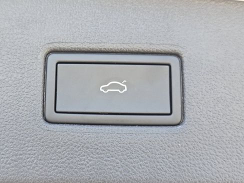 Used 2024 Volkswagen Tiguan Wolfsburg Edition AWD/4WD image 23
