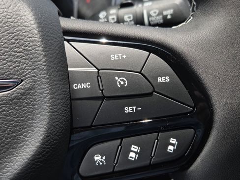 New 2026 Chrysler Pacifica Select w/ S Appearance Package FWD image 18
