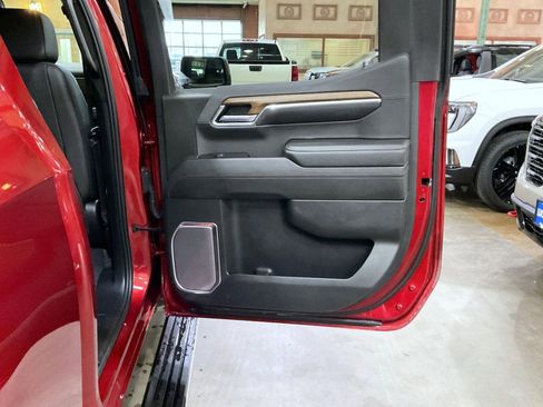 Certified 2023 Chevrolet Silverado 1500 High Country w/ Technology Package image 17