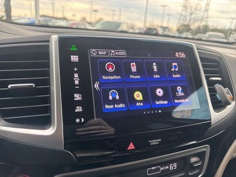 Used 2016 Honda Pilot Elite image 19