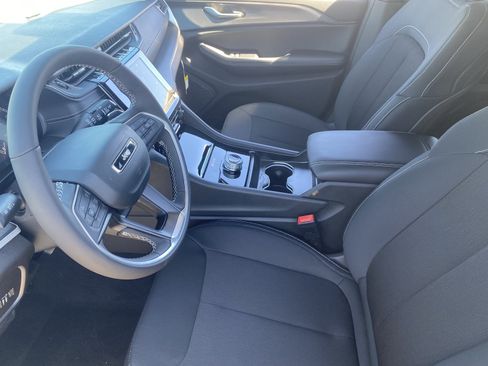New 2026 Jeep Grand Cherokee L 4WD image 17
