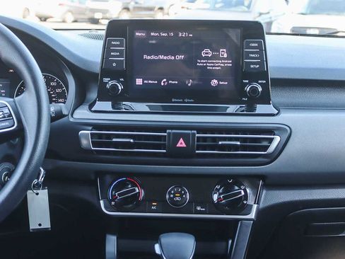 Used 2023 Kia Seltos LX image 10