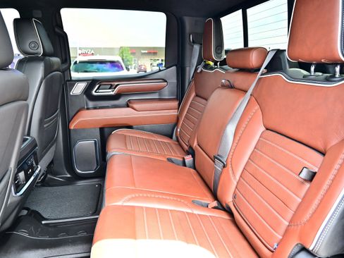 Used 2024 GMC Sierra 1500 Denali Ultimate AWD/4WD image 16
