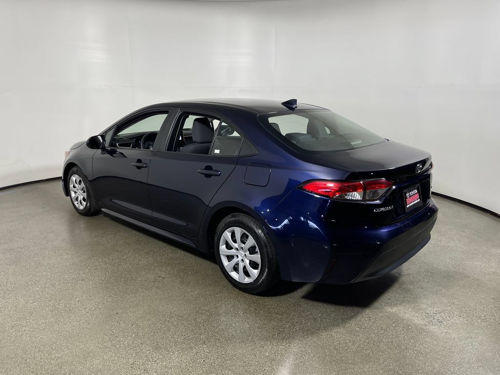 Used 2024 Toyota Corolla LE FWD image 5