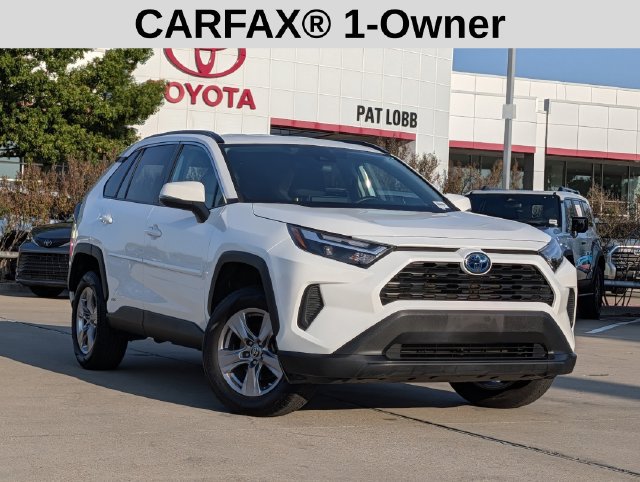 Used 2024 Toyota RAV4 LE AWD/4WD image 2
