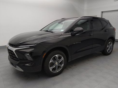 Used 2024 Chevrolet Blazer LT w/ Convenience Package image 2