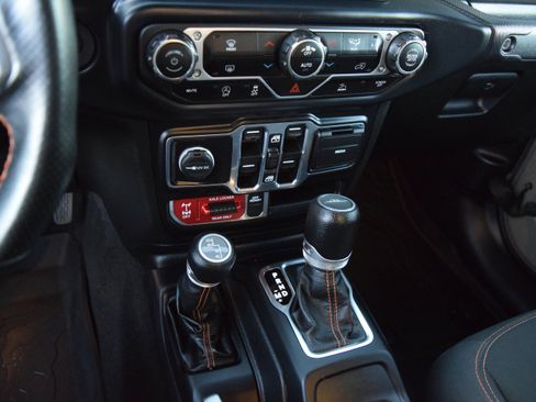 Used 2020 Jeep Gladiator Mojave image 15