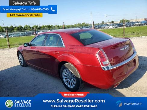 Used 2012 Chrysler 300 RWD image 3