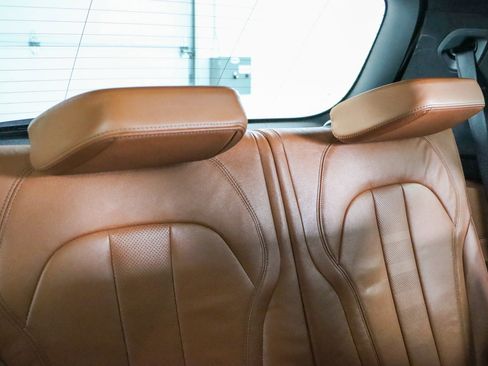 Used 2022 BMW X7 xDrive40i image 30