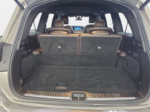 Used 2021 Mercedes-Benz GLS 450 4MATIC image 12