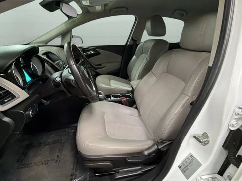 Used 2014 Buick Verano FWD image 19