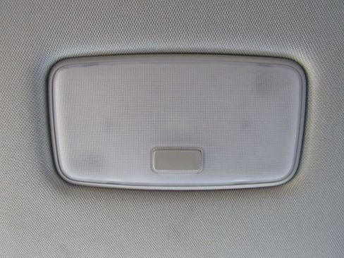 Used 2025 Toyota RAV4 XLE image 32