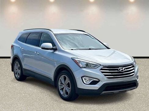 Used 2014 Hyundai Santa Fe GLS FWD image 3