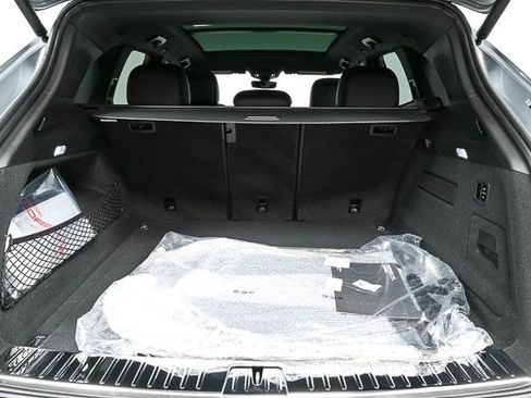 Certified 2025 Porsche Cayenne image 30