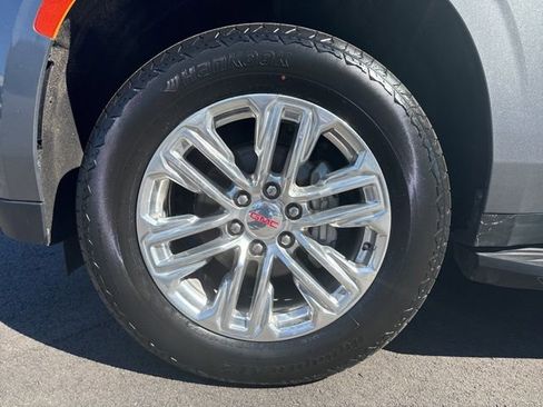 Used 2021 GMC Yukon SLT w/ SLT Premium Package image 9