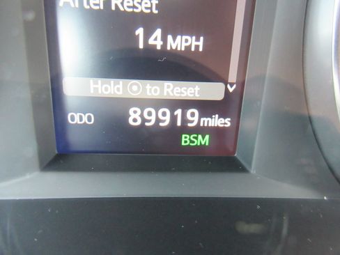 Used 2019 Toyota Highlander XLE AWD/4WD image 31
