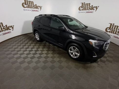 Used 2020 GMC Terrain SLE w/ Driver Convenience Package FWD image 2
