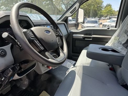 New 2027 Ford F750 2WD Regular Cab Super Duty image 18
