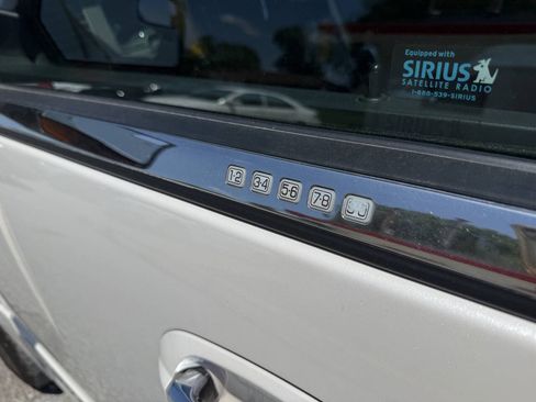 Used 2012 Lincoln Navigator 4WD image 30