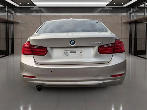 Used 2014 BMW 320i Sedan image 3