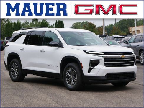 Certified 2024 Chevrolet Traverse LT image 1