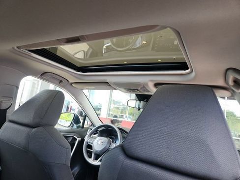 Certified 2022 Toyota RAV4 XLE w/ Convenience Package AWD/4WD image 24